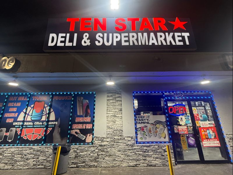 Ten Star Deli Smoke & Phone Stop exterior