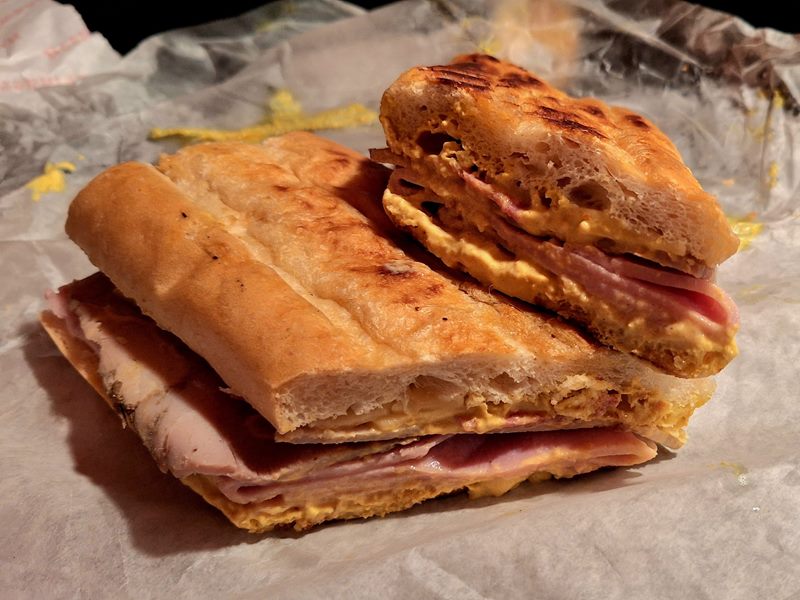 Ten Star Deli Smoke & Phone Stop food